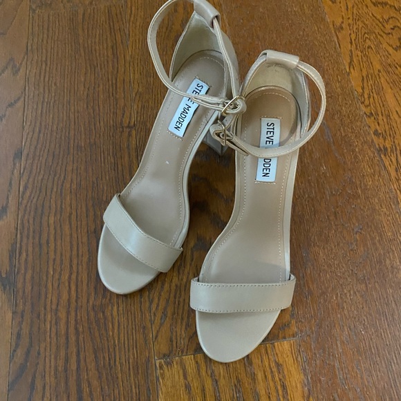 Shoes - Steve Madden block heel shoes